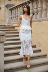 The Vinetta Set in White Chantilly Lace